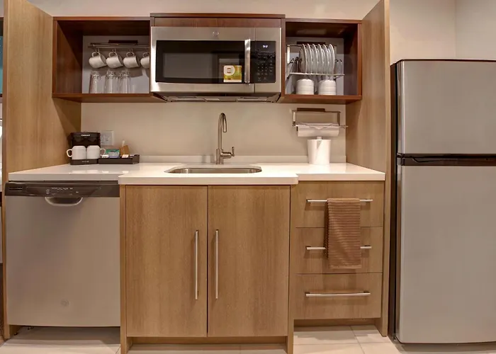 Home2 By Hilton Rockford 3*