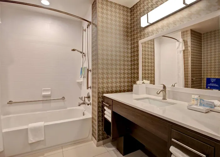 Home2 By Hilton Rockford 3*