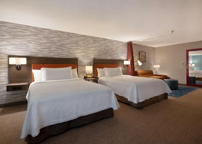 Hotel Home2 By Hilton Rockford Loves Park