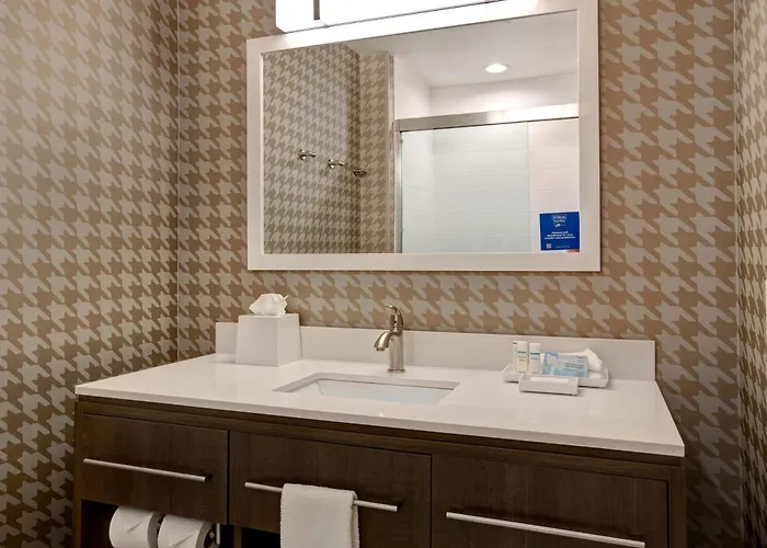 Home2 By Hilton Rockford Hotel